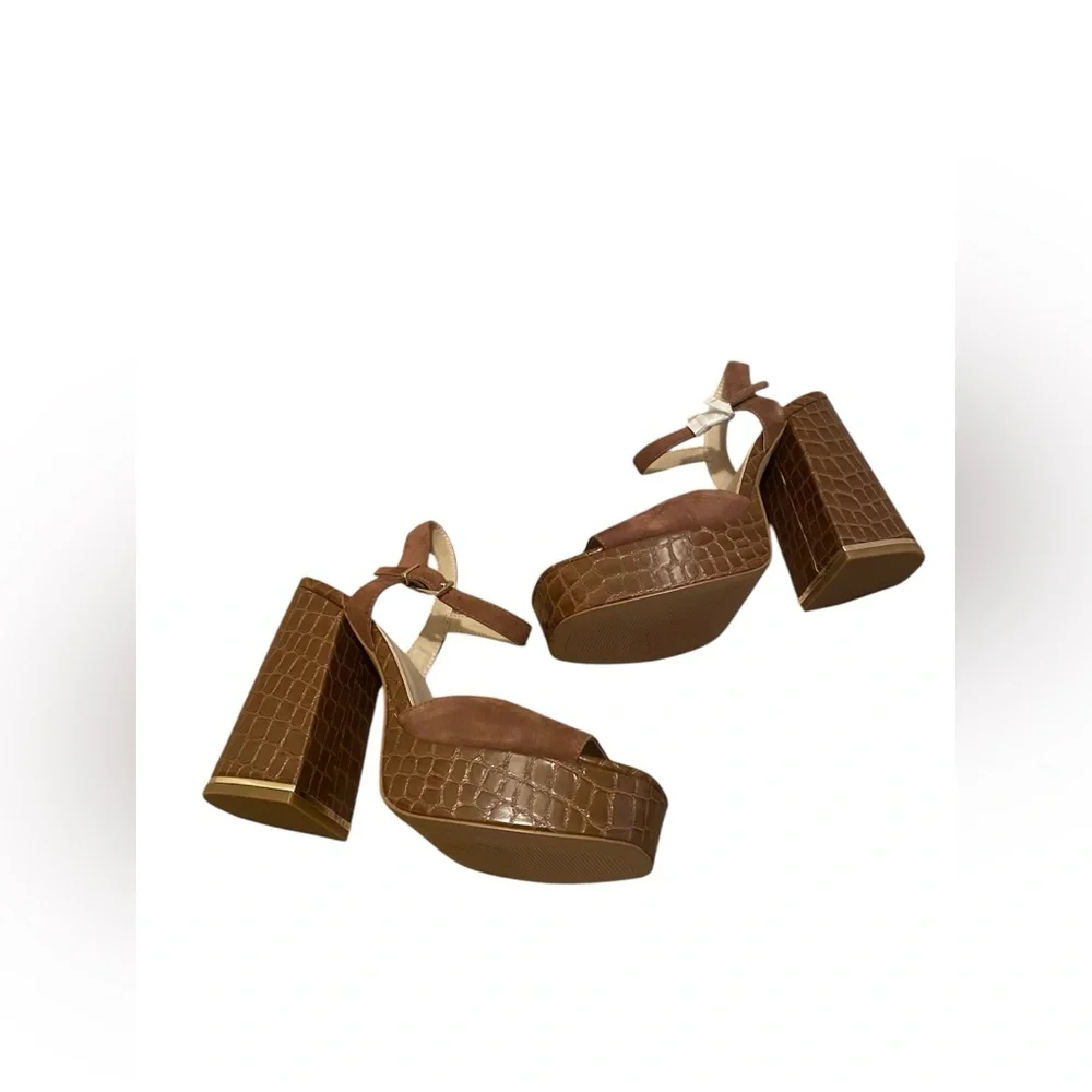 Kenneth Cole New York dolly platform sandal